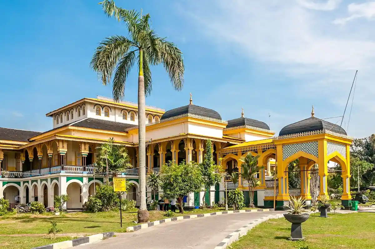 Review Wisata Istana Maimun Medan dan Sejarahnya 2023!